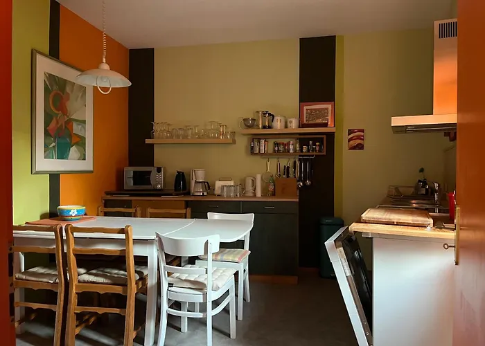 Gaestehaus Susanne Pfaffmann 招待所 朗道因德普法尔茨